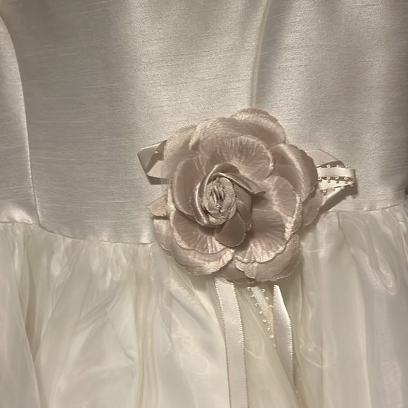 Jayne Copeland flower girls dresses - Picture 2 of 3